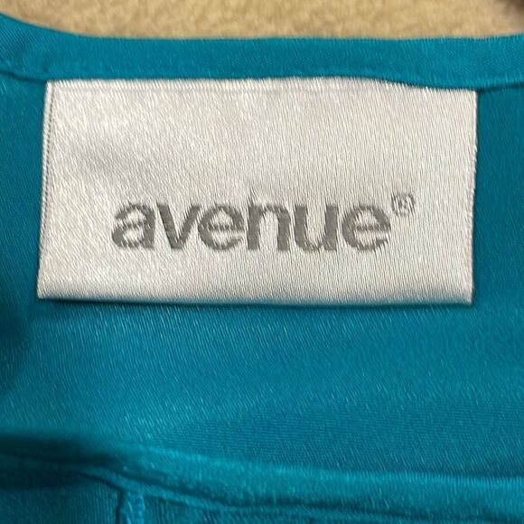 NWOT Avenue blue sleeveless tank. Size 22/24 (2X). - Picture 5 of 8